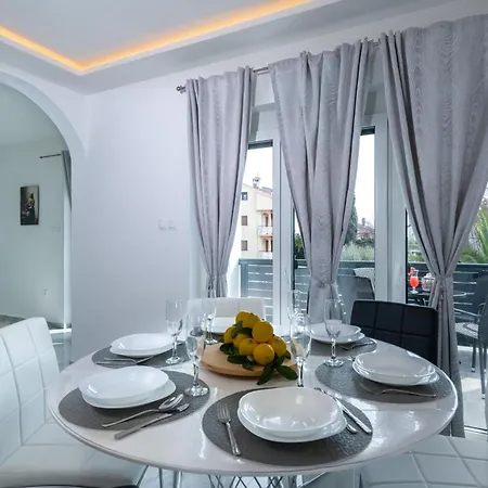 Lili Near The Poreč