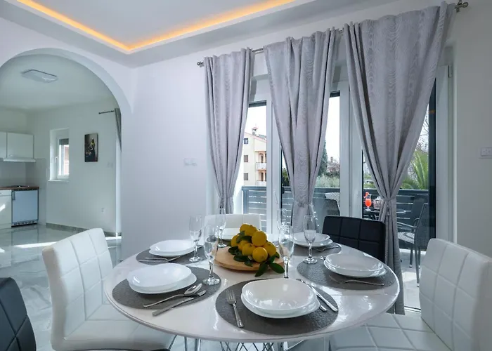 Lili Near The Poreč