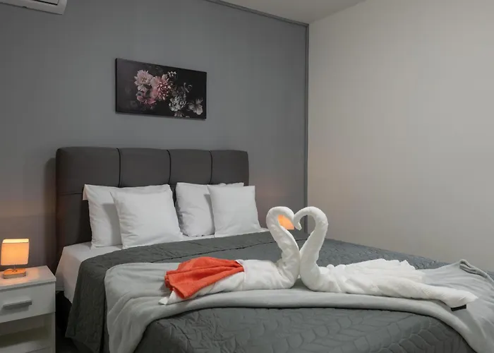 Lili Near The Apartman Poreč