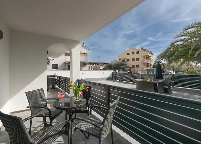 Lili Near The Apartman Poreč