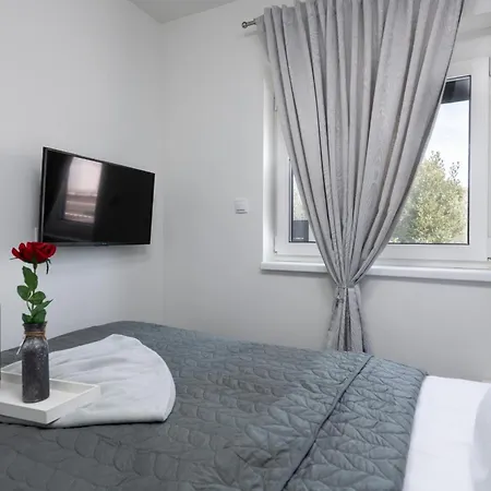 Apartment Lili Near The *